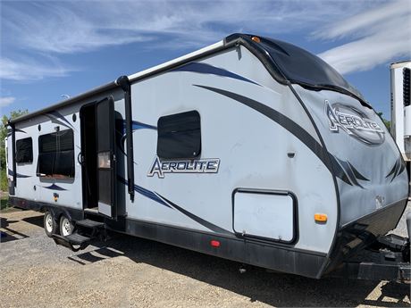 Lot - 8366 2013 Dutchmen Aerolite 294RKSS