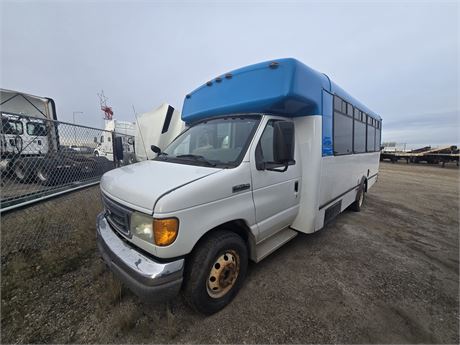 Lot 8494 - 2007 Ford Econoline E450