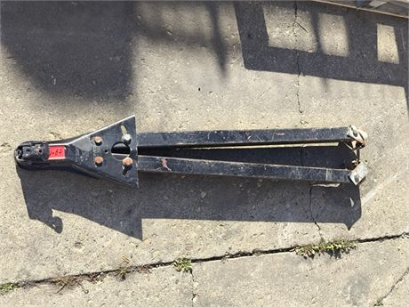 Lot - W-67 - Adjustable tow bar