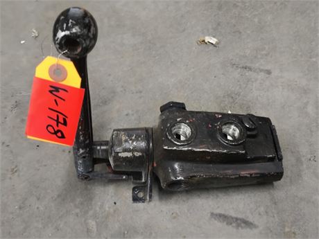 Lot - W-178 - Hydraulic Control Valve