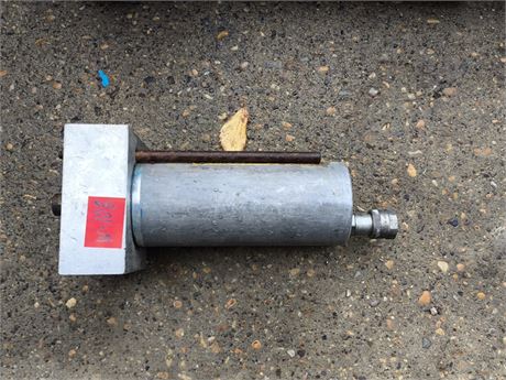Lot - W - 108 - Greenlee Hydraulic Cylinder  small