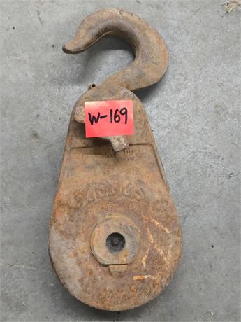 Lot - W-169 -  Snatch Block Pully with Swivel Hook - Lebus 15 ton